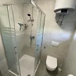 Modern Tome With Terrace, Free Parking & Wi-fi, Apartmán Zadar