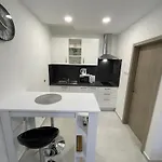 Modern Tome With Terrace, Free Parking & Wi-fi, Apartmán *