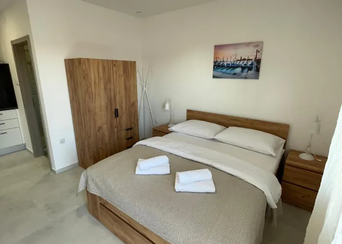 Апартаменты Modern Tome With Terrace, Free Parking & Wi-fi, *