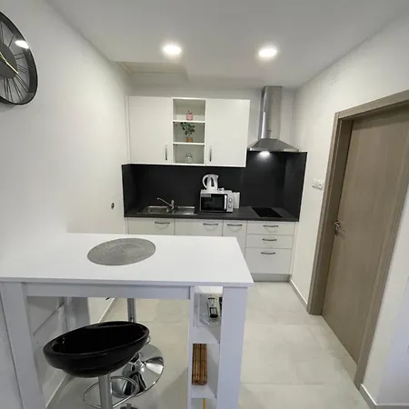 Modern Tome With Terrace, Free Parking & Wi-fi, Daire *