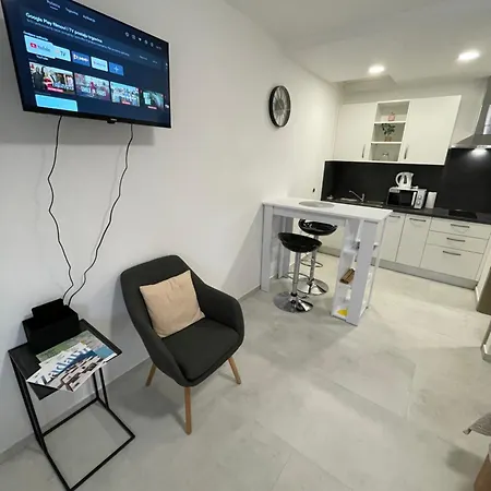 Appartement Modern Tome With Terrace, Free Parking & Wi-fi, *